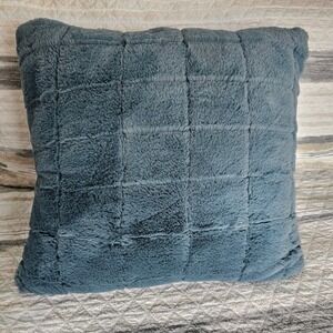 Koolaburra by UGG Decorative Throw Pillow Bed Blue Plush‎ Comfort 20"